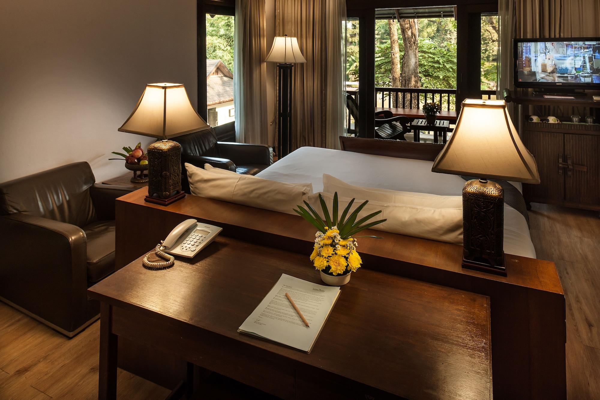Lanna Dusita Riverside Boutique Resort Чиангмай Екстериор снимка