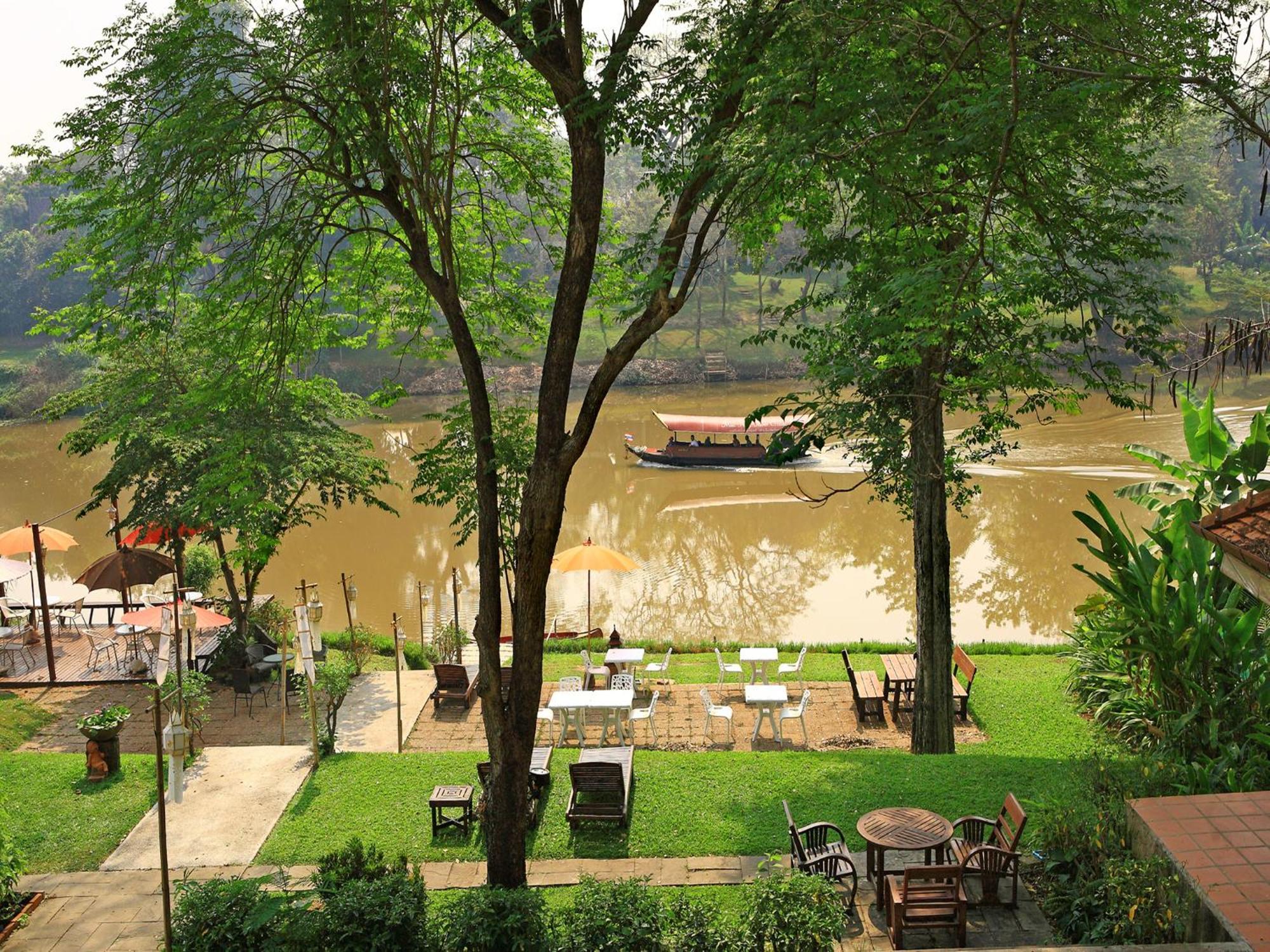 Lanna Dusita Riverside Boutique Resort Чиангмай Екстериор снимка