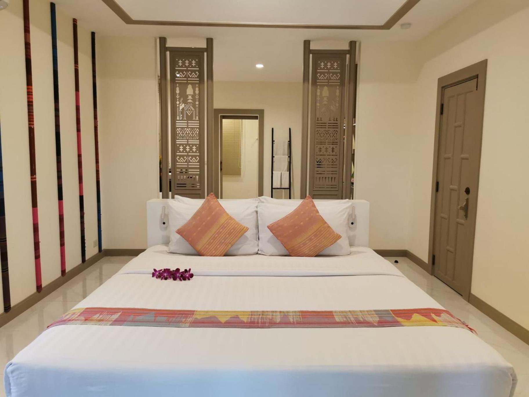 Lanna Dusita Riverside Boutique Resort Чиангмай Екстериор снимка
